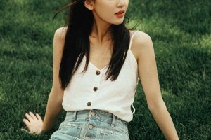 章若楠清纯穿搭解析：从校花到时尚icon
