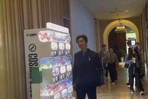黄晓明华表奖亮相：身高曝光形象憔悴引热议